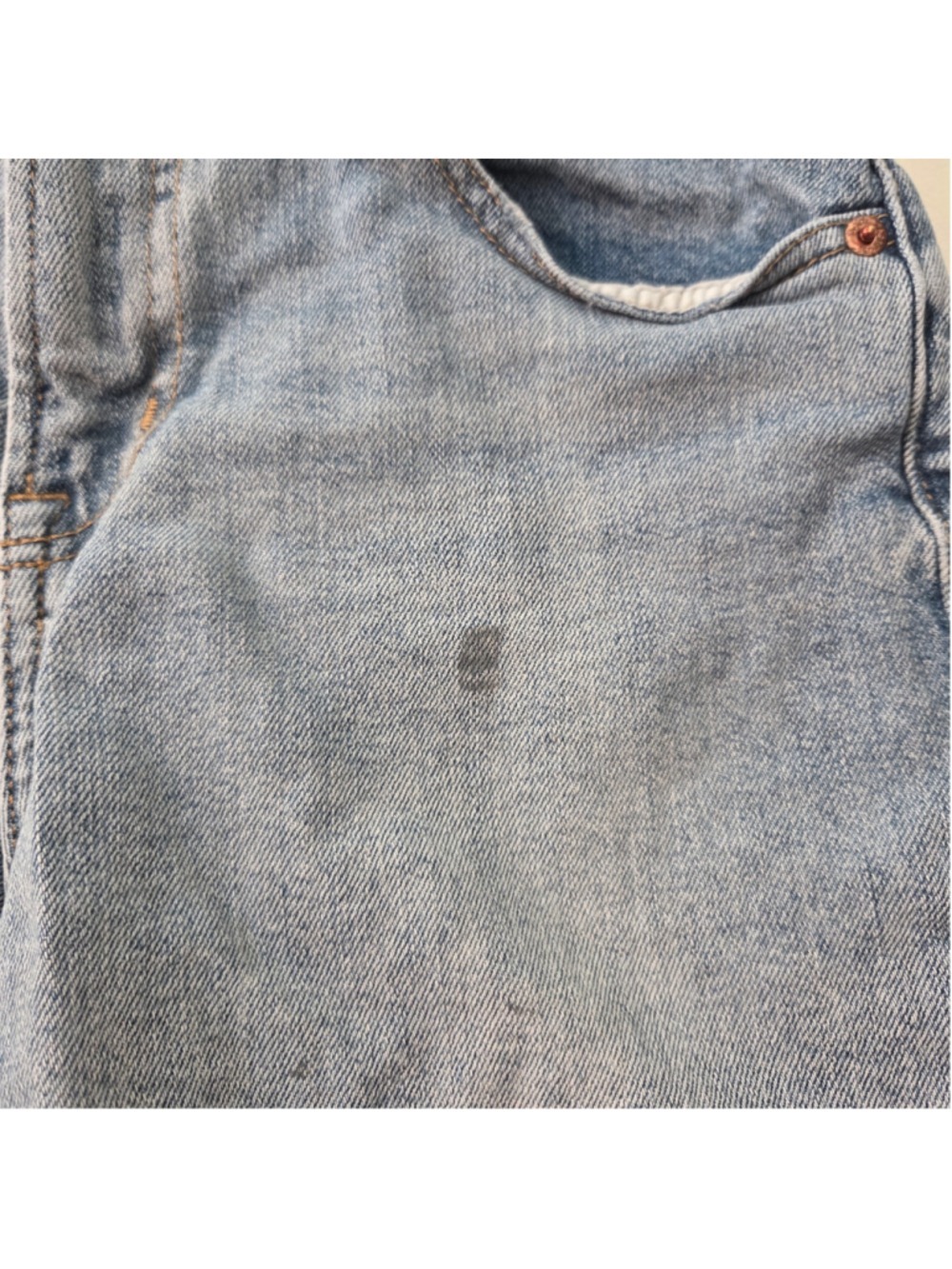 GAP Women's Light Wash Raw Hem Denim Shorts Size 28 Blue - Picture 3 of 5